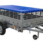 Leichter Anhänger auf Blattfedern 230×125 UNITRAILER GARDEN 230/R KIPP mit Gitterwänden, H-0-Rahmen und blauer Plane-Neu