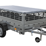 Leichter Anhänger auf Blattfedern 230×125 UNITRAILER GARDEN 230/R KIPP mit Gitterwänden, H-0-Rahmen und grauer Plane-Neu